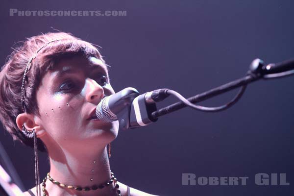 STEALING SHEEP - 2013-05-21 - PARIS - Le Trianon - Lucy Mercer